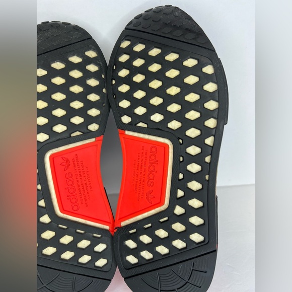 Adidas Mens NMD R1 Star Wars Darth Vader Black/Red FW2276 Size 6.5M Very Nice. - Picture 3 of 16
